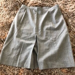 Grey classy skirt